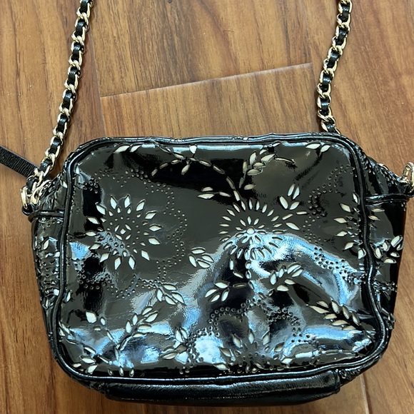 KATE SPADE FLORAL CUT OUT CROSSBODY BAG Black - Picture 4 of 13